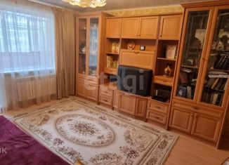Трехкомнатная квартира на продажу, 65 м2, Екатеринбург, Советская улица, 52