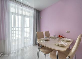 Продается 2-комнатная квартира, 63 м2, Екатеринбург, улица Ильича, 42А, улица Ильича