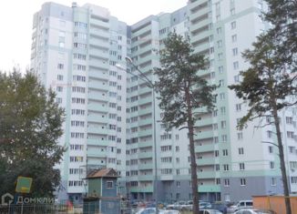 Продам двухкомнатную квартиру, 62 м2, Екатеринбург, метро Уралмаш, Кунарская улица, 34