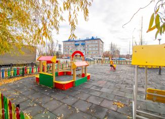 Продается дом, 319 м2, посёлок городского типа Боровский, Новая Озёрная улица