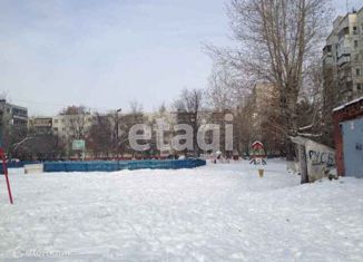Продаю 3-ком. квартиру, 62.9 м2, Челябинск, улица Молодогвардейцев, 44, Курчатовский район