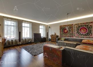 Сдам в аренду четырехкомнатную квартиру, 150 м2, Санкт-Петербург, Константиновский проспект, 26, Константиновский проспект