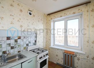 Продаю 2-комнатную квартиру, 40 м2, Омская область, улица Романенко, 7