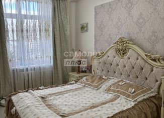 Продам 3-ком. квартиру, 75 м2, Астрахань, улица Ленина, 2