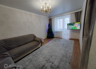 Продаю двухкомнатную квартиру, 68 м2, Владикавказ, улица Астана Кесаева, 39Б, 11-й микрорайон