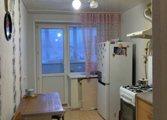 3-комнатная квартира на продажу, 63.4 м2, Еманжелинск, Больничная улица