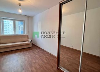 3-ком. квартира в аренду, 80 м2, Санкт-Петербург, проспект Героев, 26к1, проспект Героев