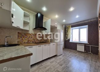 Продается 1-комнатная квартира, 33.2 м2, поселок городского типа Емельяново, Новая улица, 21Б