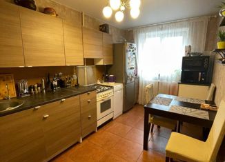 Продаю 3-ком. квартиру, 65.7 м2, Нижний Новгород, улица Сазанова, 13, улица Сазанова