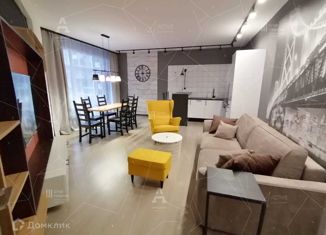 Сдаю в аренду 2-ком. квартиру, 70 м2, Санкт-Петербург, Варшавская улица, 6к2, метро Электросила