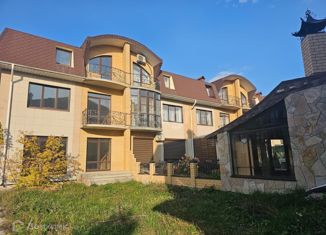 Продам таунхаус, 265.3 м2, Миасс, улица Высоцкого, 12