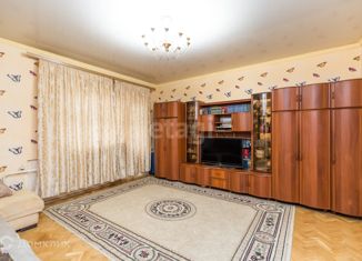 Продаю четырехкомнатную квартиру, 88.5 м2, Ижевск, улица Карла Маркса, 208