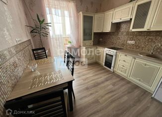 Продается 2-ком. квартира, 60 м2, Ростов-на-Дону, Советский район, улица Жданова, 15