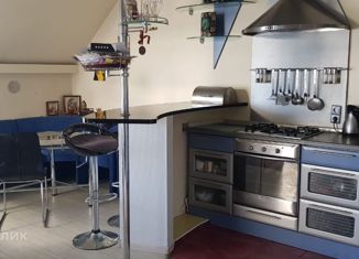 Сдается 2-ком. квартира, 110 м2, Севастополь, улица Репина, 15