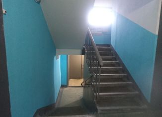 Продается 3-комнатная квартира, 60 м2, Мурманск, улица Александрова, 4/1, Ленинский округ