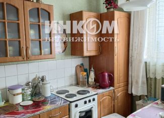 Продаю двухкомнатную квартиру, 52.6 м2, Москва, улица Декабристов, 11, улица Декабристов