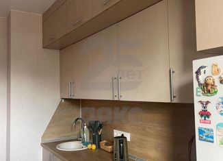 Продаю трехкомнатную квартиру, 56.9 м2, поселок Южный, Казачья улица, 2к1