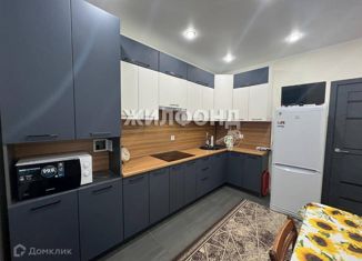 Продажа трехкомнатной квартиры, 75 м2, Астрахань, улица Ахшарумова, 27А, ЖК Центральный