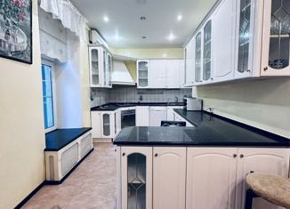 Сдается в аренду 5-ком. квартира, 175 м2, Санкт-Петербург, Зверинская улица, 2/5, муниципальный округ Введенский