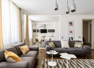 Сдается 3-комнатная квартира, 110 м2, Санкт-Петербург, Орловская улица, 1к2, Орловская улица