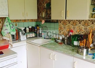 Продажа 2-комнатной квартиры, 54.4 м2, Москва, метро Новоясеневская, проезд Карамзина, 5