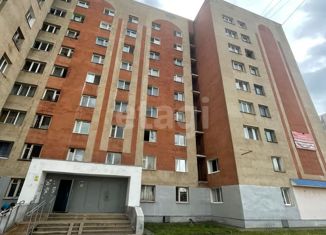 Продается 2-ком. квартира, 35 м2, Нефтекамск, улица Дзержинского, 1А