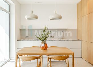 Продажа четырехкомнатной квартиры, 113 м2, Москва, Мантулинская улица, 9к1, метро Выставочная