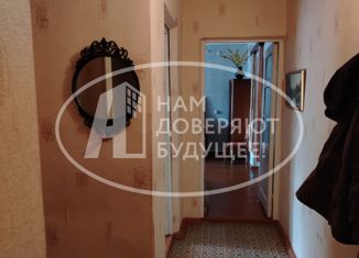 Продается трехкомнатная квартира, 57 м2, Очёр, улица Розы Люксембург, 21