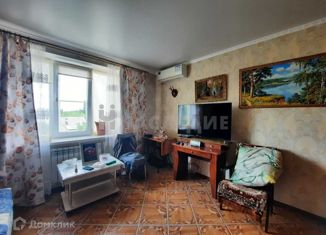 Продаю 2-ком. квартиру, 43.8 м2, Каменск-Шахтинский, Советская улица, 32