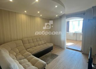 Сдача в аренду 2-ком. квартиры, 75 м2, Екатеринбург, улица Щорса, 24, метро Чкаловская