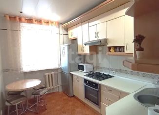 Сдам в аренду 2-комнатную квартиру, 50 м2, Крым, Севастопольская улица, 4