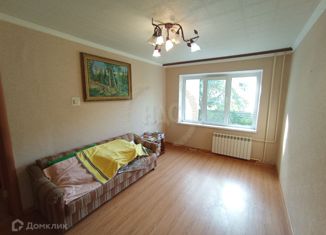 Продается трехкомнатная квартира, 60 м2, Курская область, улица Ватутина, 20