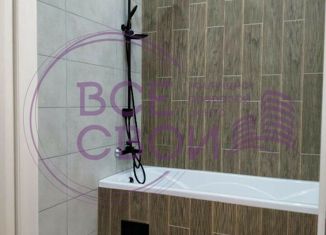 Продаю 2-ком. квартиру, 36 м2, Краснодар, улица Цезаря Куникова, 35, ЖК Победа-2