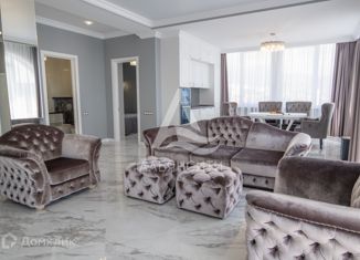 Продам 3-ком. квартиру, 103 м2, Алушта, улица Ленина, 21