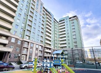 Продается 3-ком. квартира, 110 м2, Махачкала, улица Титова, 144к3, ЖК Родные Просторы