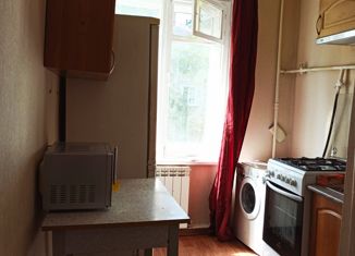 Сдаю 1-комнатную квартиру, 30.9 м2, Петергоф, Озерковая улица, 13