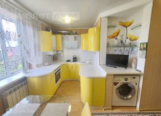 Трехкомнатная квартира на продажу, 70.9 м2, станица Брюховецкая, Садовая улица, 81