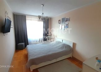 Продам 4-ком. квартиру, 80 м2, Абинск, улица Красных Таманцев, 30