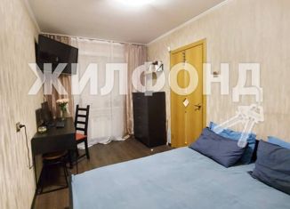 Продаю 2-ком. квартиру, 45.2 м2, Новосибирск, улица Достоевского, 22, метро Сибирская