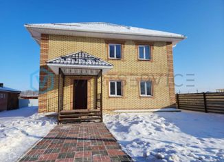 Продаю дом, 245 м2, деревня Приветная, улица Дружбы