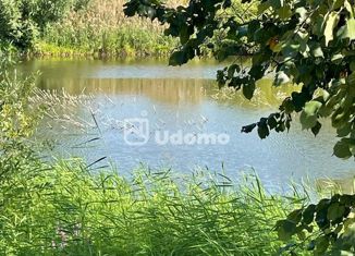 Продам земельный участок, 15 сот., деревня Ушаково, Озёрная улица, 2