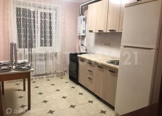 Продается двухкомнатная квартира, 47.6 м2, село Михайловское, улица Вильямса, 9