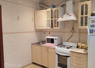 Продаю 2-ком. квартиру, 53.4 м2, Оренбург, улица Сергея Лазо, 13, жилой район Степной