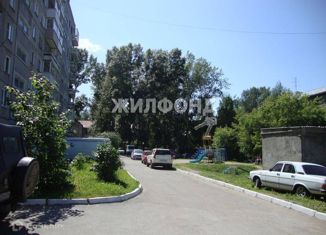 Продается трехкомнатная квартира, 62.7 м2, Новосибирск, Весенняя улица, 18, Весенняя улица