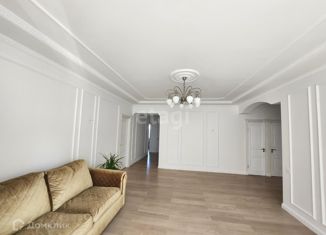 Продам 4-комнатную квартиру, 120 м2, Якутск, улица Пояркова, 20/1, Центральный округ