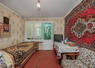 Продается 3-комнатная квартира, 69.3 м2, Севастополь, улица Погорелова, 33