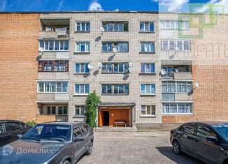 5-комнатная квартира на продажу, 99.9 м2, Луга, проспект Володарского, 52к3