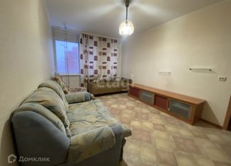 Продаю 3-ком. квартиру, 63.3 м2, Новый Уренгой, улица 26-го съезда КПСС, 14