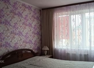 Продаю 2-ком. квартиру, 56.7 м2, Горячий Ключ, улица Ленина, 242