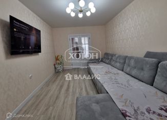 Продается 3-ком. квартира, 70 м2, Элиста, 8-й микрорайон, 52